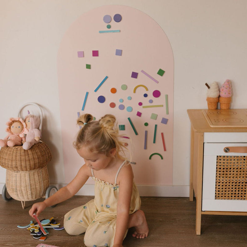 Renter-friendly magnetic wall decal for kids